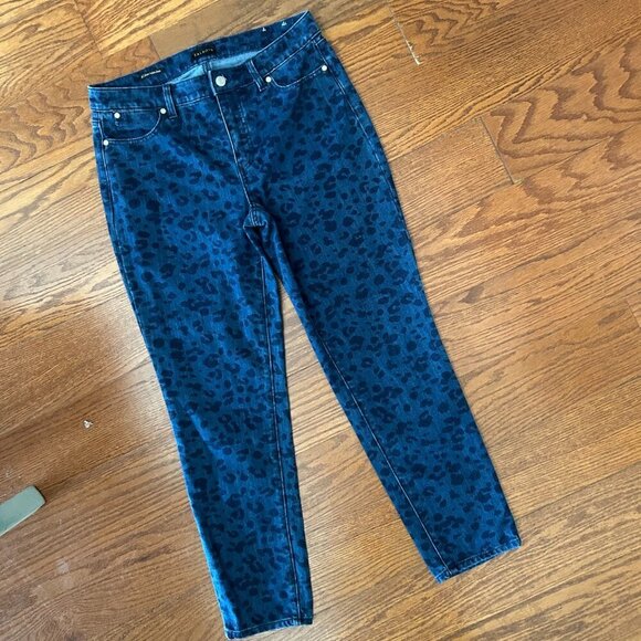 Talbots Slim Ankle Jeans Alluring Animal Leopard Print Size 8 with Stretch Denim - Picture 3 of 13